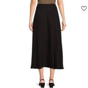 DKNY Elegant Black Women's Skirt with Belt